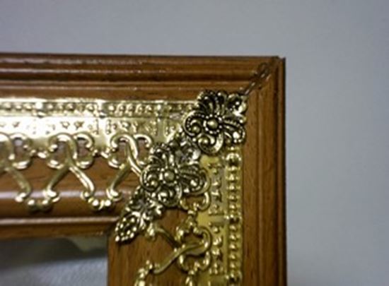 Natural Wood Finish with Gold Filigree Trim